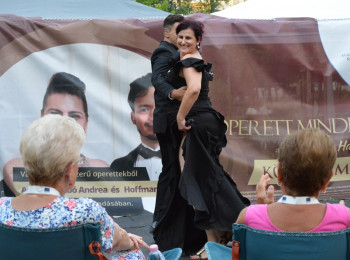 Köztéri Melódiák - Kristály tér